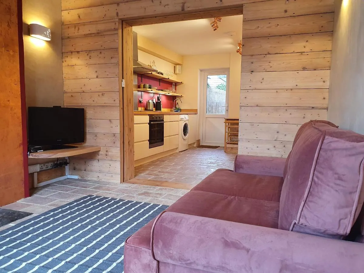 The Little Luckwell Apartment By Cliftonvalley Apartments Bristol