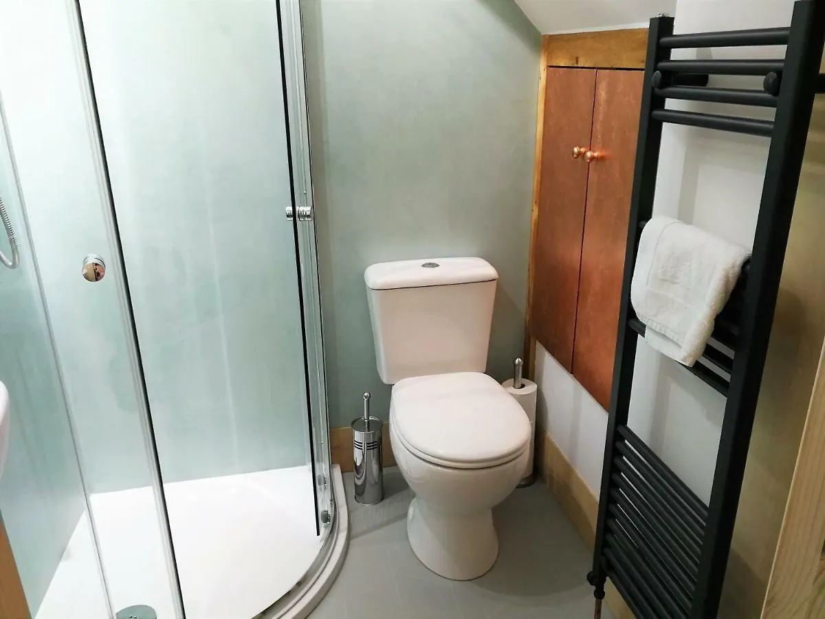 The Little Luckwell Apartment By Cliftonvalley Apartments Bristol 0*,